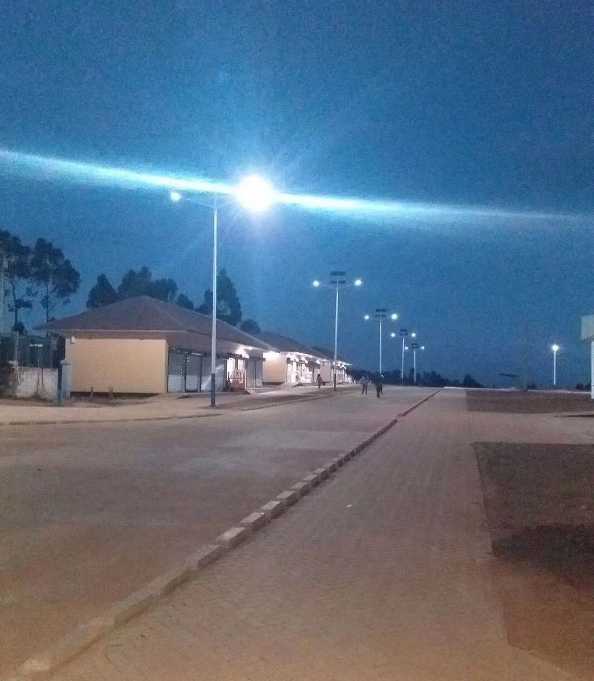 盘州市非洲科特迪瓦太阳能路灯工程
